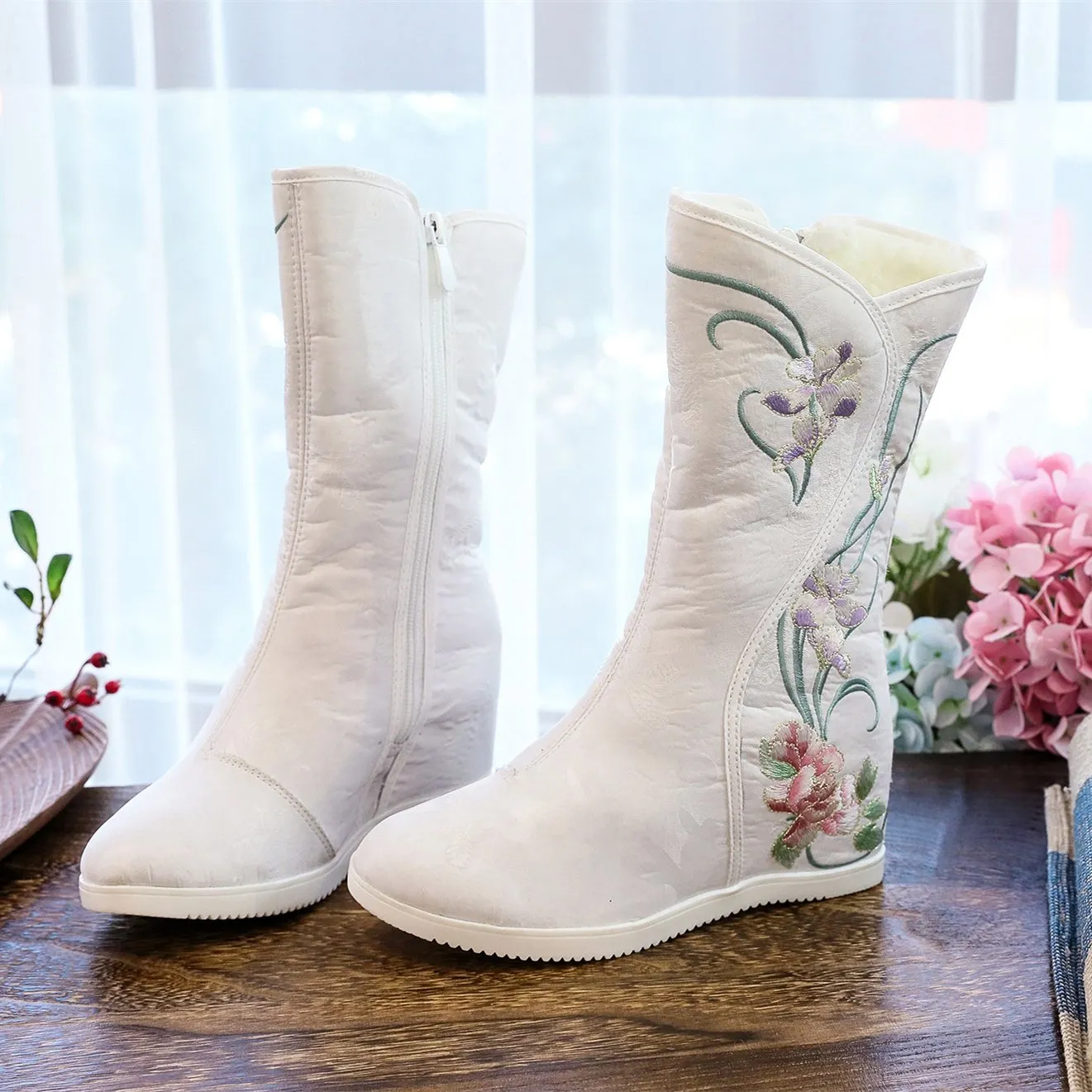 Retro flower embroidery plush lined mid calf boots | Inner wedge snow boots