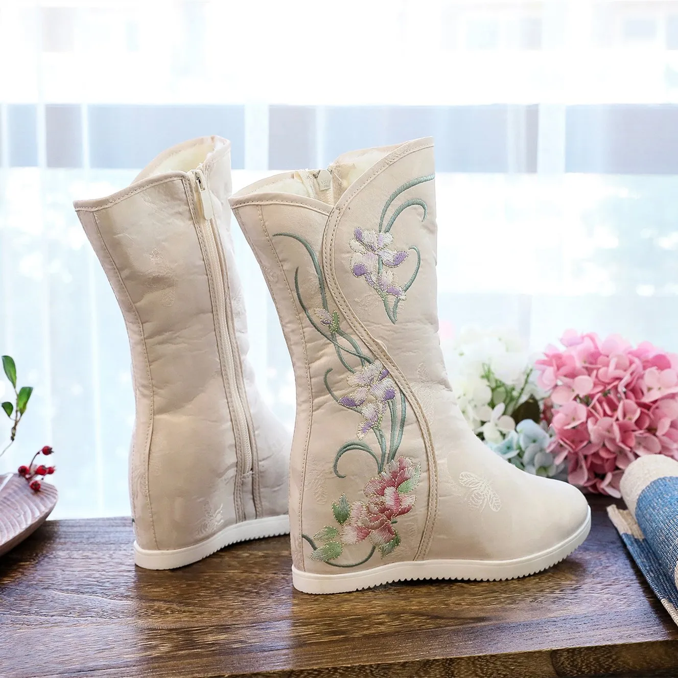 Retro flower embroidery plush lined mid calf boots | Inner wedge snow boots