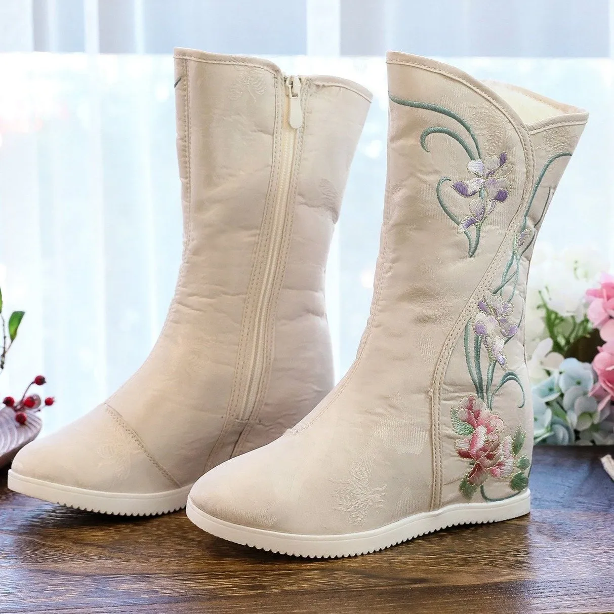 Retro flower embroidery plush lined mid calf boots | Inner wedge snow boots