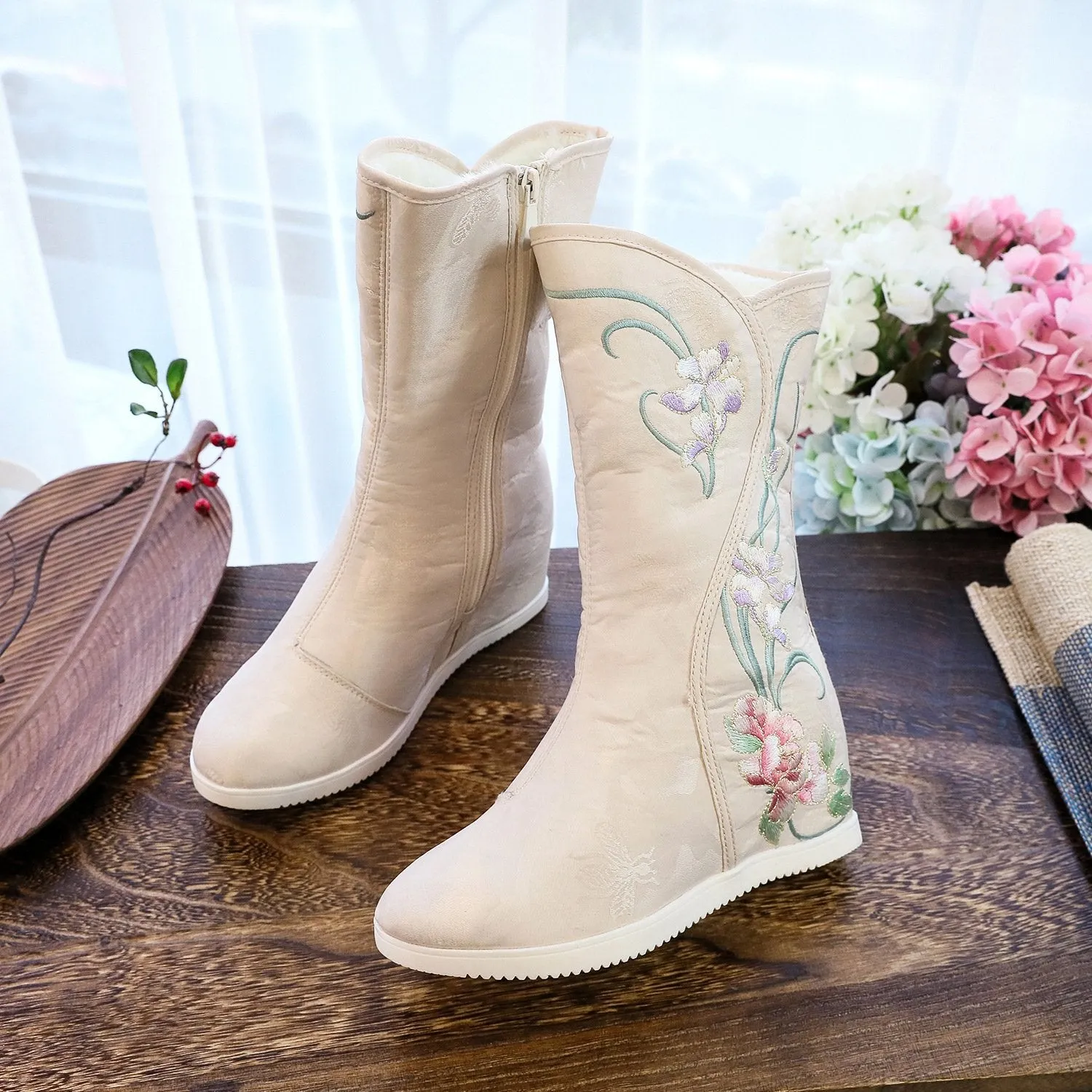 Retro flower embroidery plush lined mid calf boots | Inner wedge snow boots