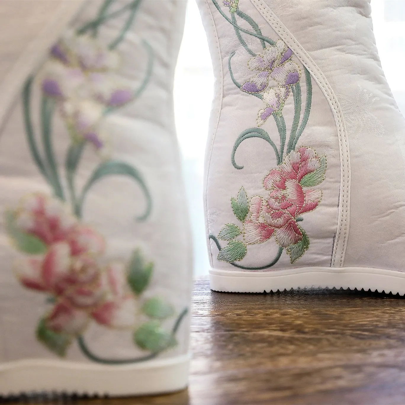 Retro flower embroidery plush lined mid calf boots | Inner wedge snow boots