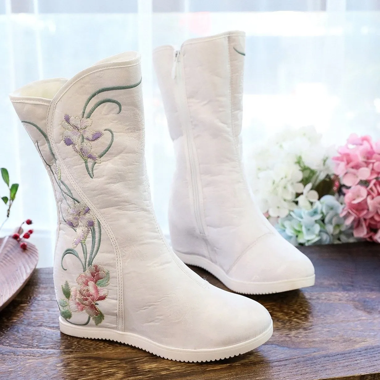 Retro flower embroidery plush lined mid calf boots | Inner wedge snow boots