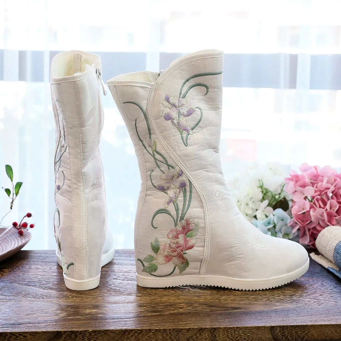 Retro flower embroidery plush lined mid calf boots | Inner wedge snow boots