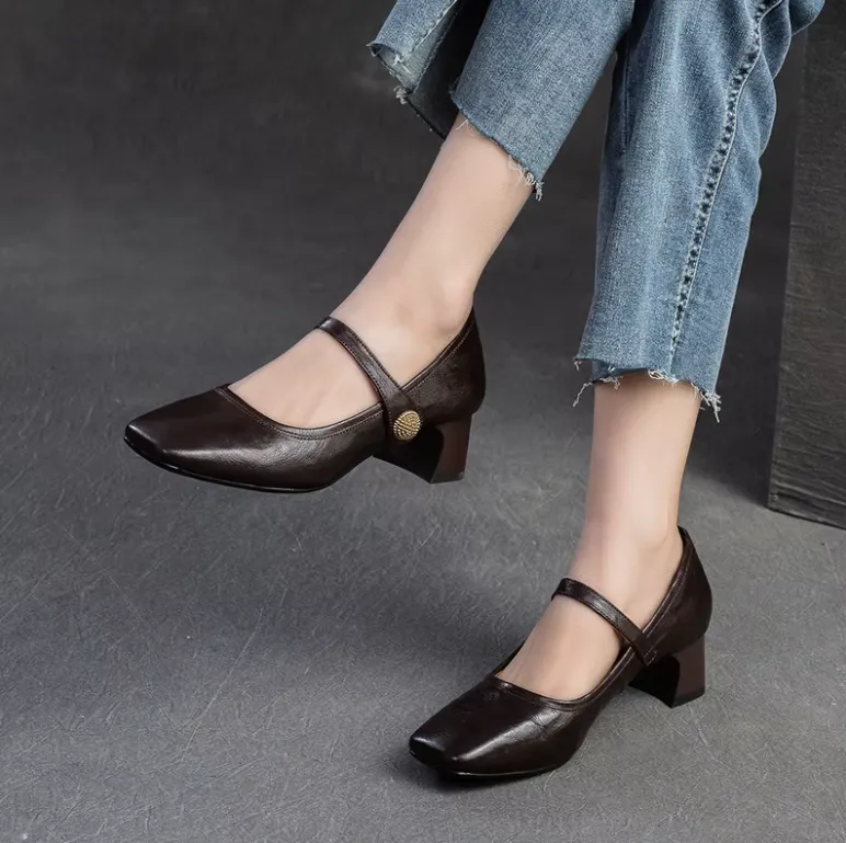 USS Shoes Rosa Women's Square Toe Leather Pumps