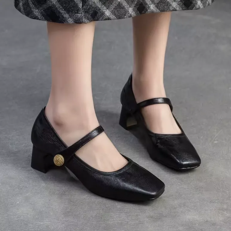 USS Shoes Rosa Women's Square Toe Leather Pumps
