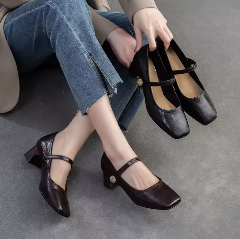 USS Shoes Rosa Women's Square Toe Leather Pumps