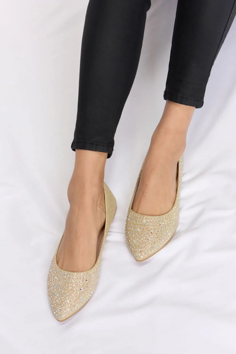 Women's Rhinestone Point Toe Flat Slip-Ons