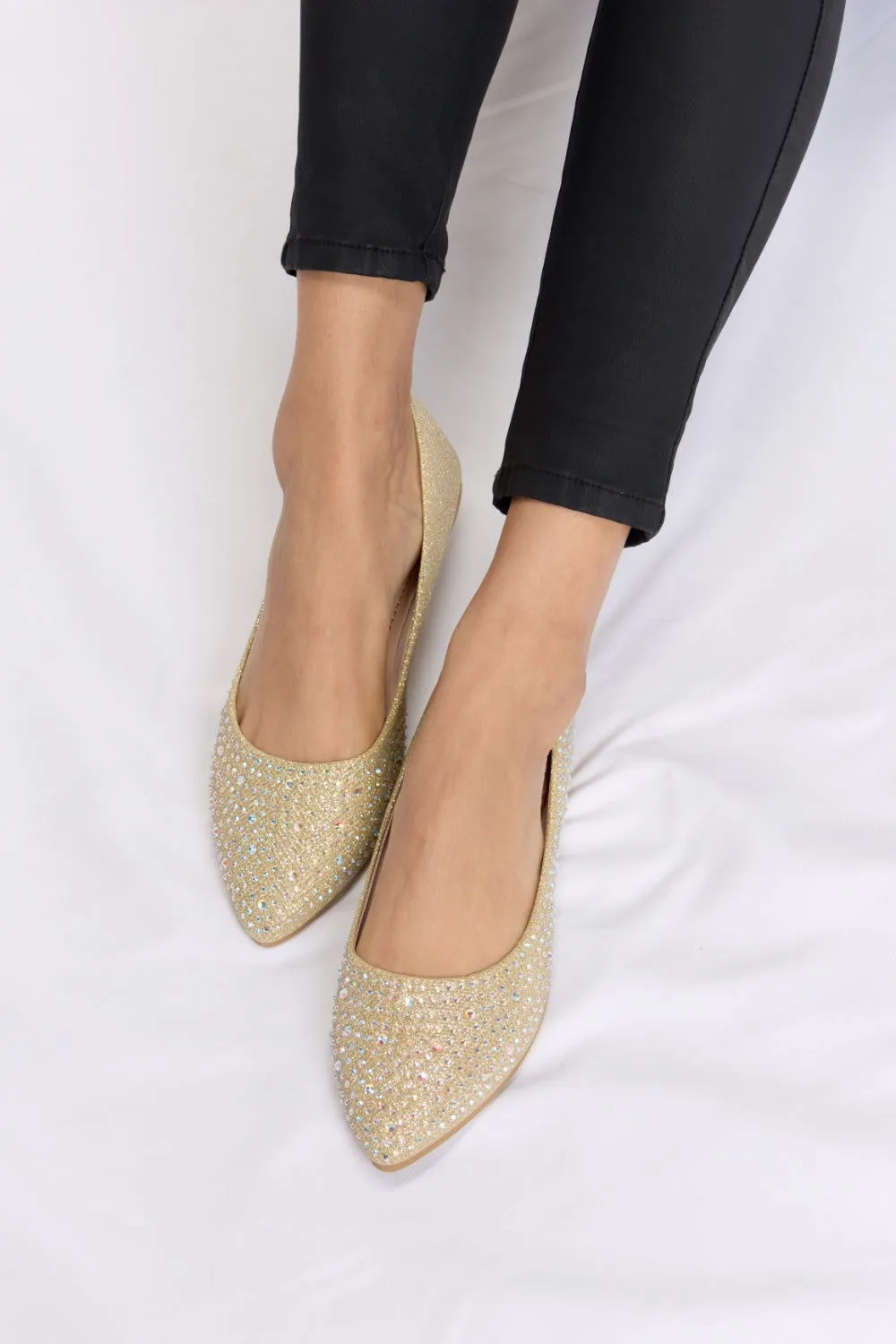Women's Rhinestone Point Toe Flat Slip-Ons